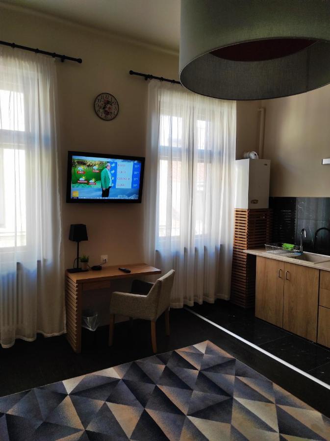 Robi Studio Brasov Bagian luar foto