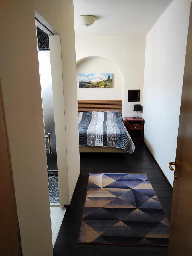 Robi Studio Brasov Bagian luar foto